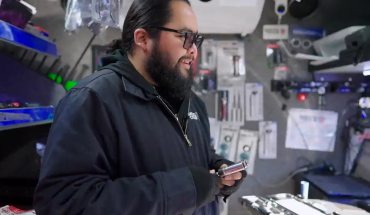 Matco Franchisee Walter Hernandez Smiling while Working